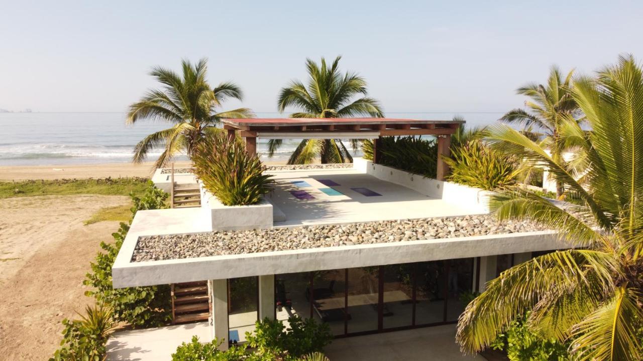 Marea Beachfront Villas Zihuatanejo Buitenkant foto
